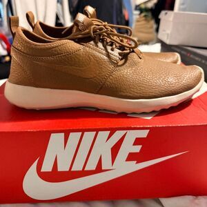 EUC Nike Juvenate PRM Premium Leather in Ale Brown size 9